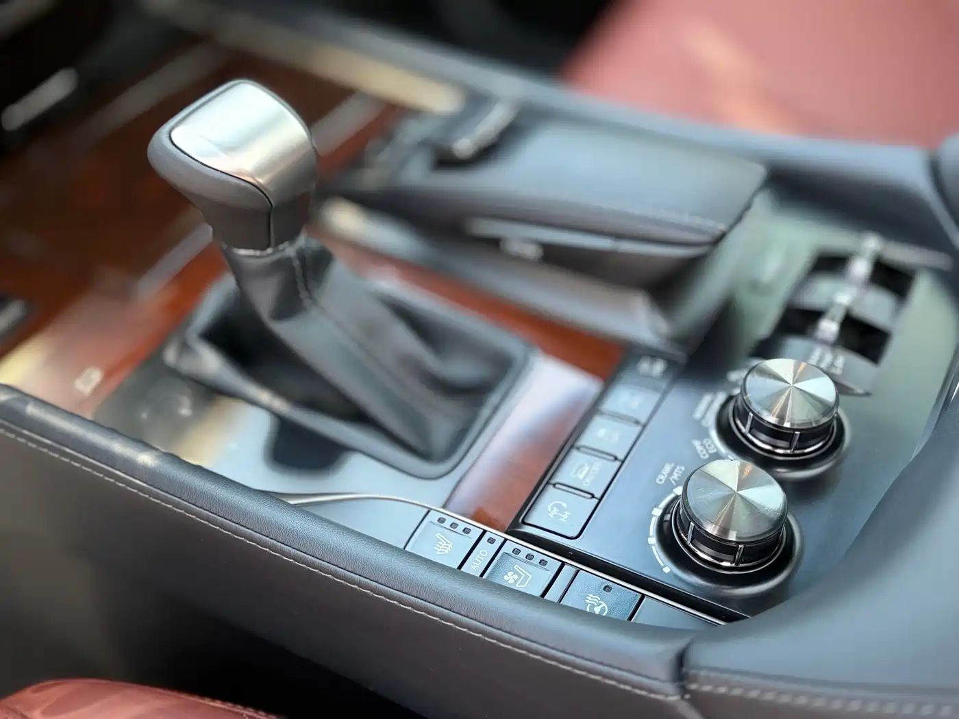 Lexus LX 2019 570 Prestige Luxury Edition фото 17
