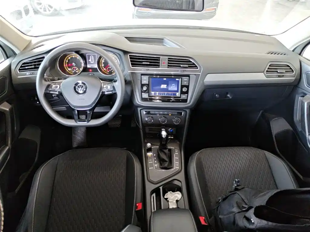 Volkswagen Tiguan L 2019 330TSI Automatic 2WD Trend Edition China VI фото 10