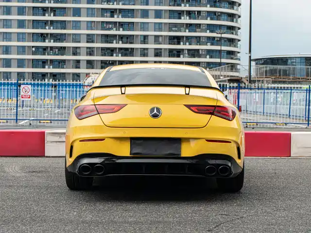 Mercedes-Benz CLA AMG 2021 AMG CLA 35 4MATIC — фото 4