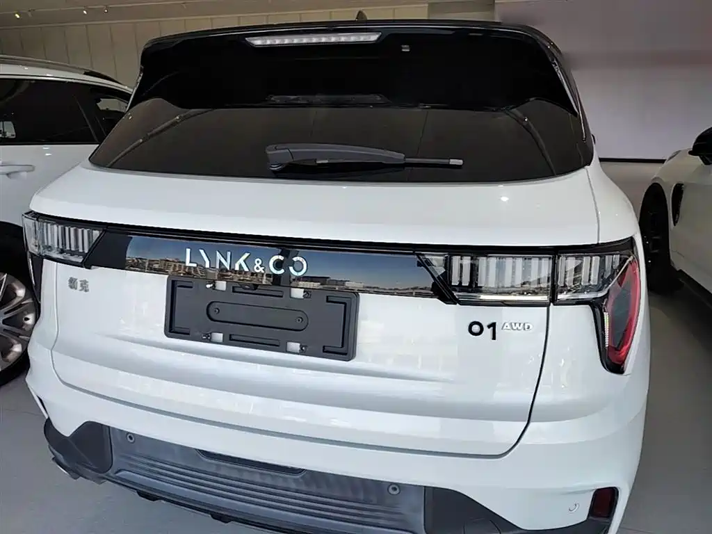 Lynk & Co 01 2021 2.0TD AWD Halo Sport фото 6
