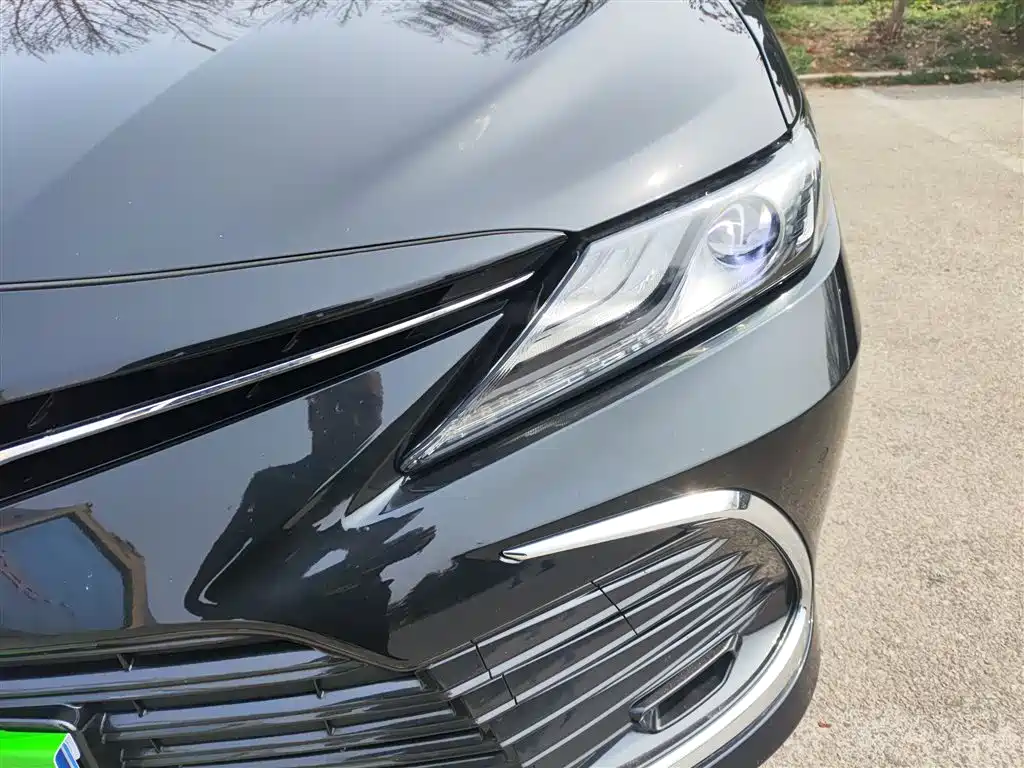 Toyota Camry 2021 Hybrid 2.5HG Luxury Edition фото 18