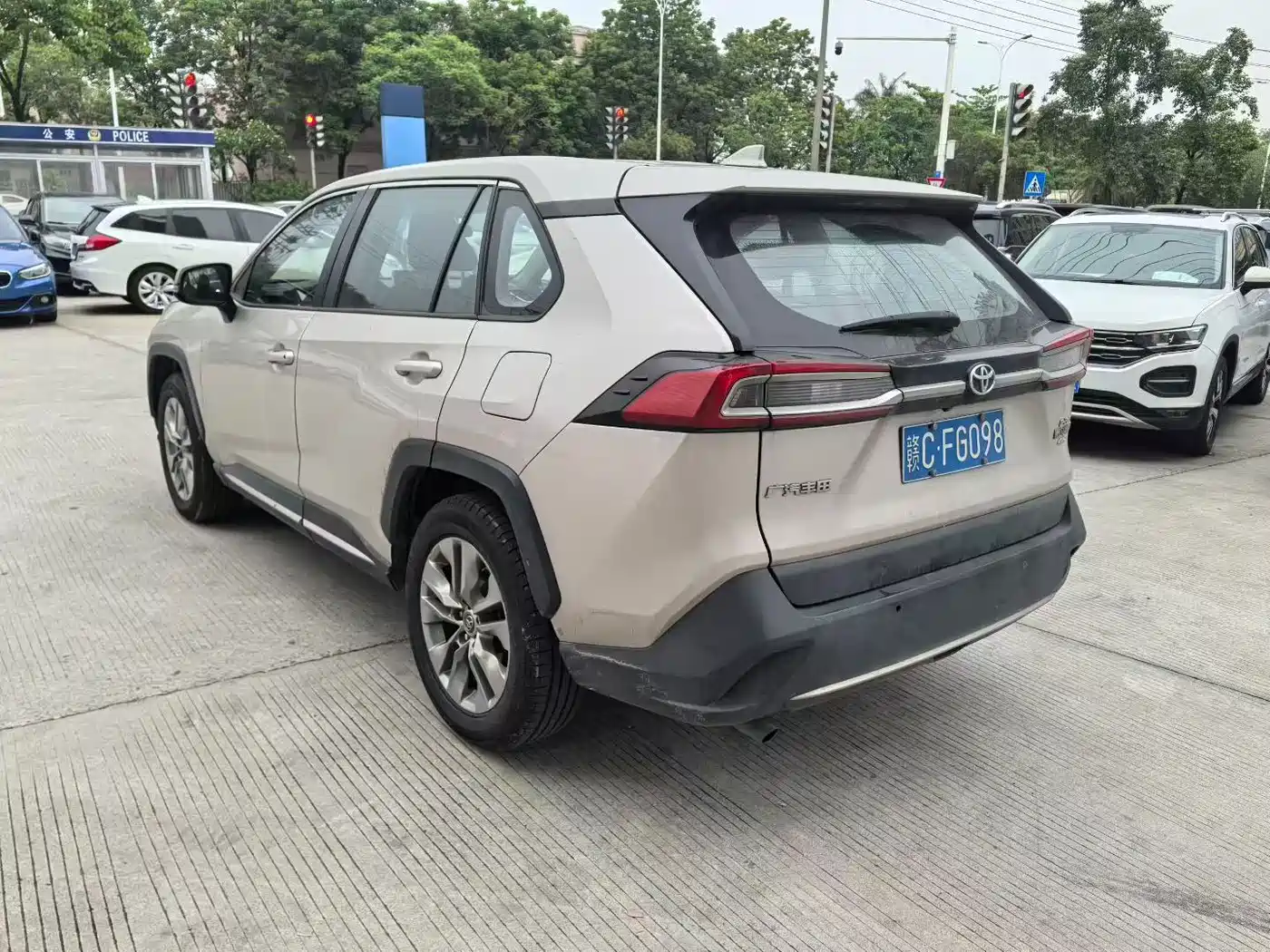 Toyota Wildlander 2020 2.0L CVT 2WD Luxury Edition фото 5
