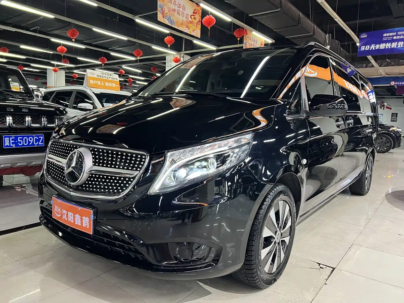 Mercedes-Benz Vito 2023 2.0T Business 7-Seater фото 3