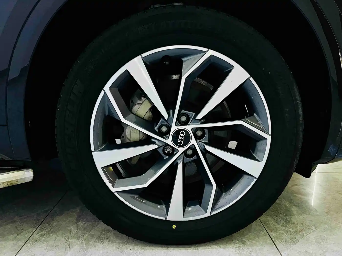 Audi Q5L 2021 40 TFSI Luxury Dynamic фото 13