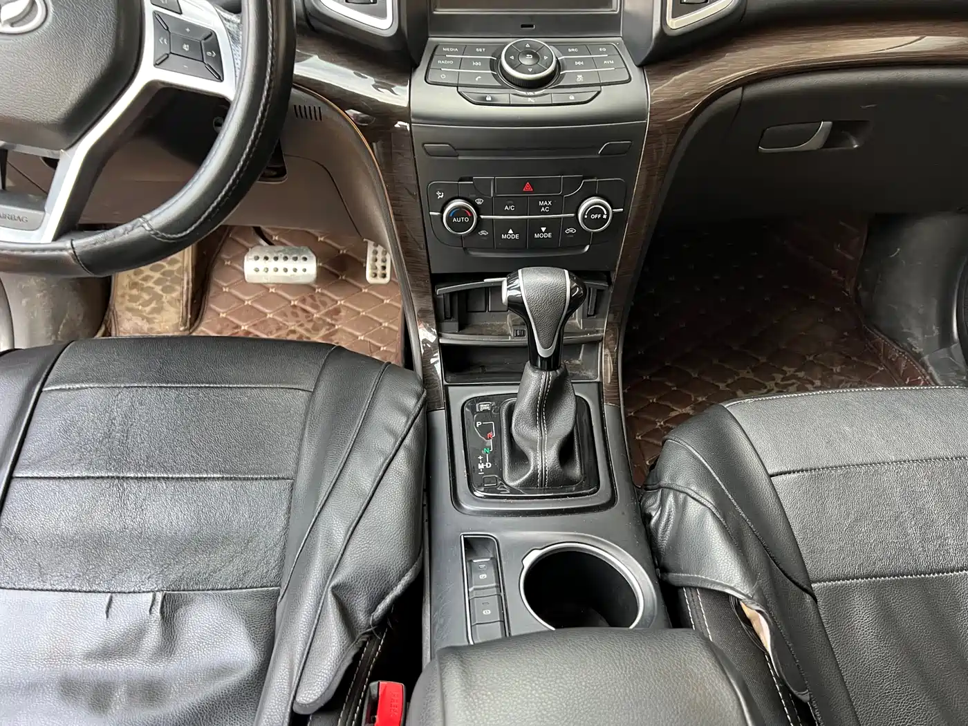صورة 15 - BAIC Huansu S6