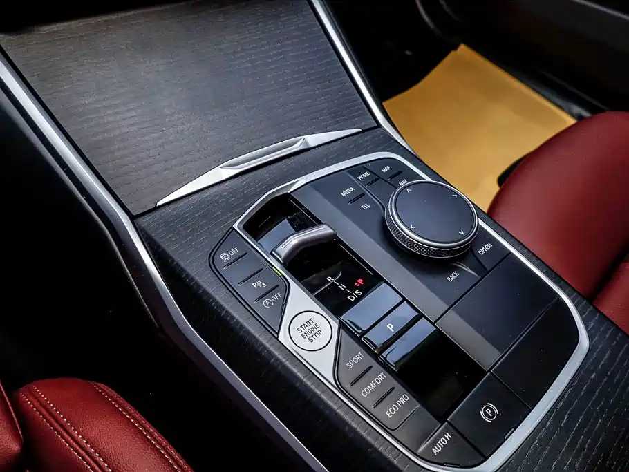 BMW 3 Series 2025 325Li M Sport Package фото 9