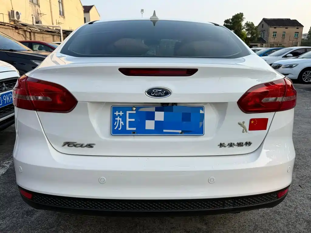 Фото 6 - Ford Focus