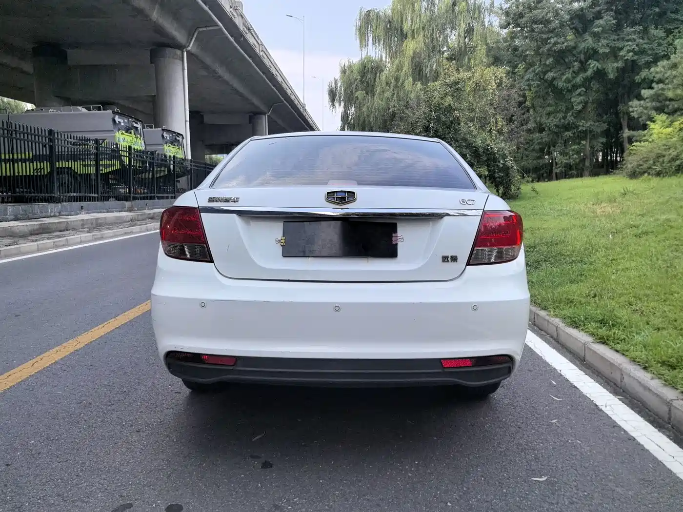 Photo 11 - Geely Vision
