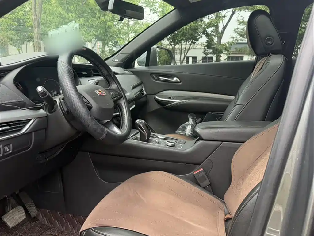 Cadillac XT4 2018 28T FWD Leading Edition фото 9