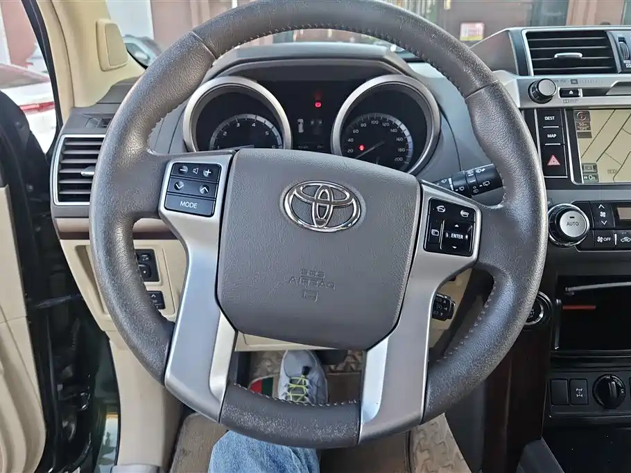 Toyota Prado 2014 4.0L Automatic TX-L фото 15