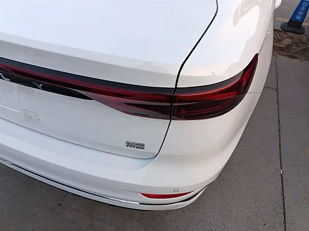 GEELY AUTOMOBILE EMGRAND