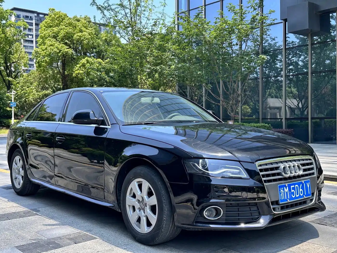 Audi A4L 2012 2.0 TFSI Auto Standard фото 3