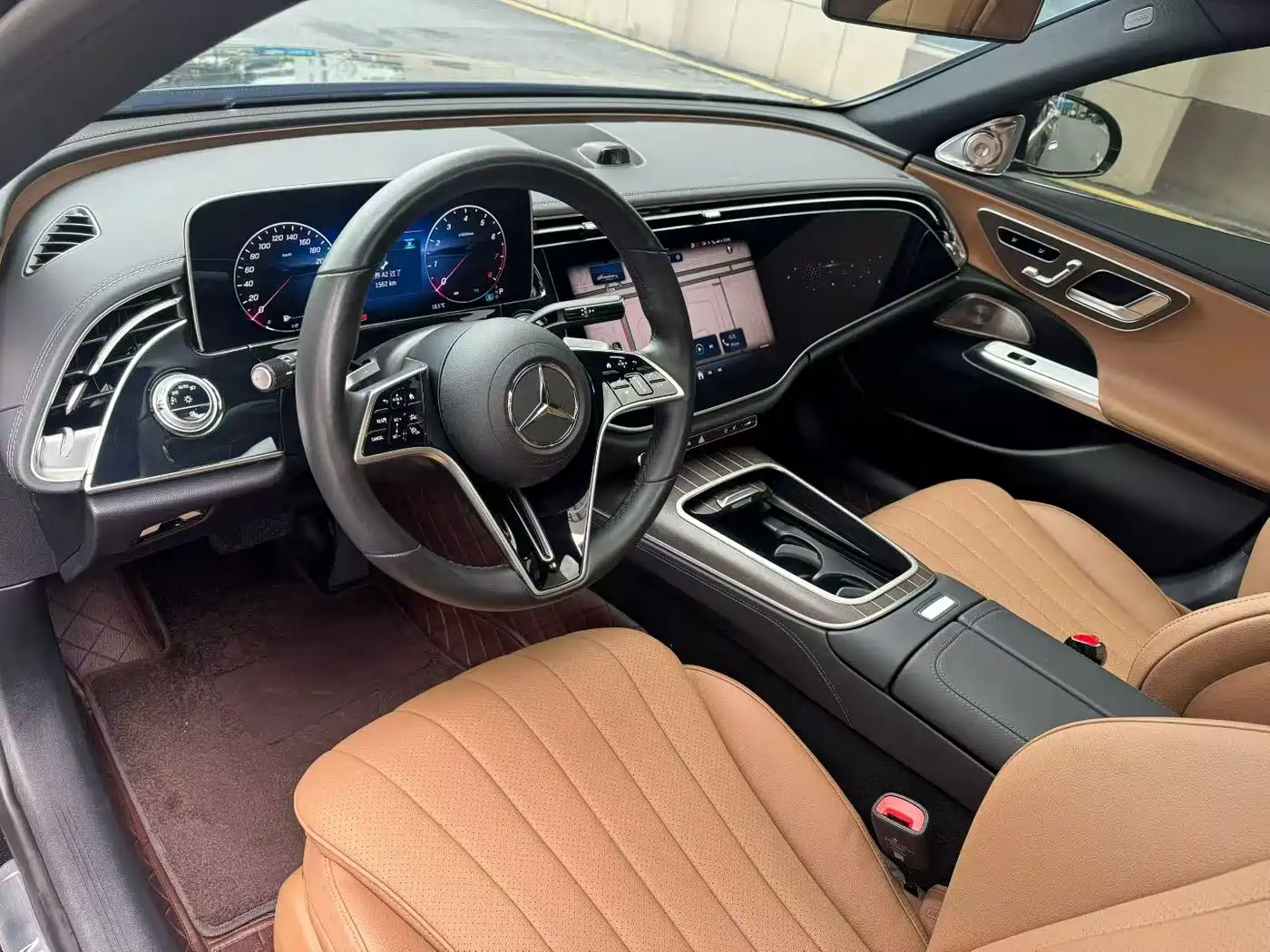 Mercedes-Benz E-Class 2024 Model E 300 L Luxury фото 5
