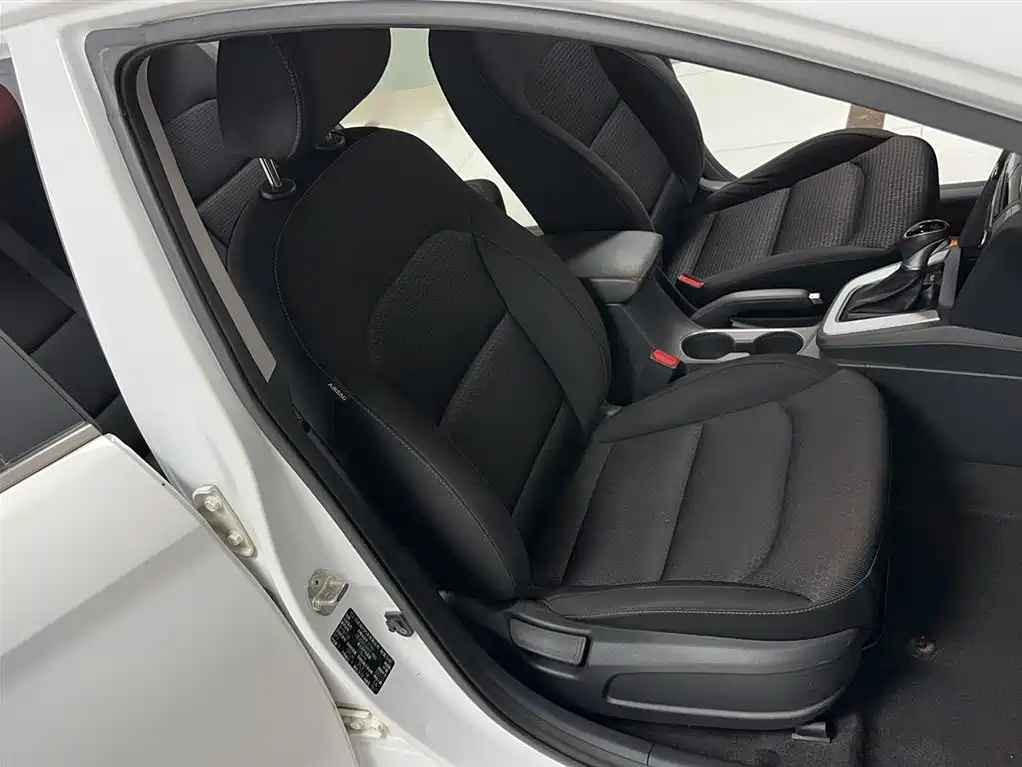 Hyundai Elantra 2016 Model 1.6L Automatic Smart Elite фото 4