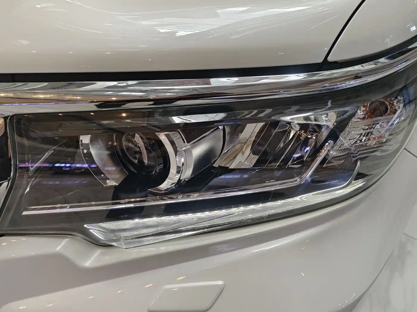 Toyota Prado 2019 3.5L Automatic TX-L Zunxiang Edition фото 4