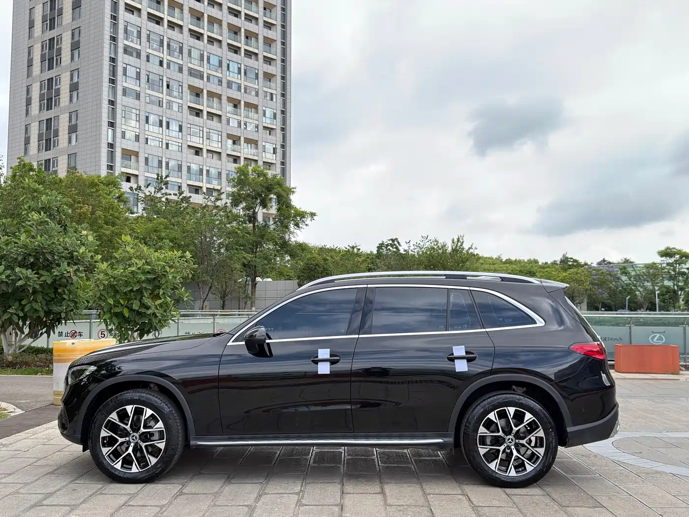 Mercedes-Benz GLC 2024 GLC 260 L 4MATIC Dynamic 5-seater фото 10