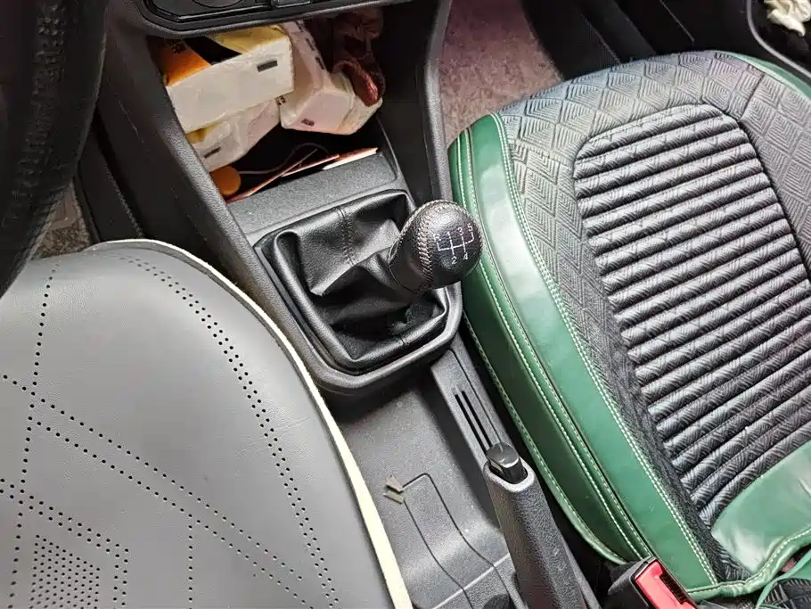 Volkswagen Jetta 2019 Dream Edition 1.4L Manual Fashion фото 16