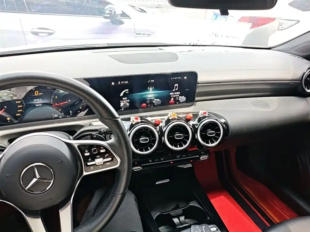 Mercedes-Benz A-Class 2022 A 200 L Sport Sedan Dynamic фото 10