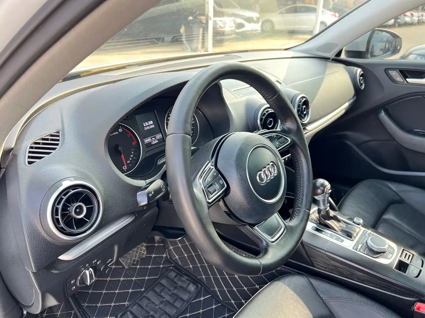 Audi A3 2015 Sportback 35 TFSI Millionth Anniversary Joyful Enjoyment Type фото 8
