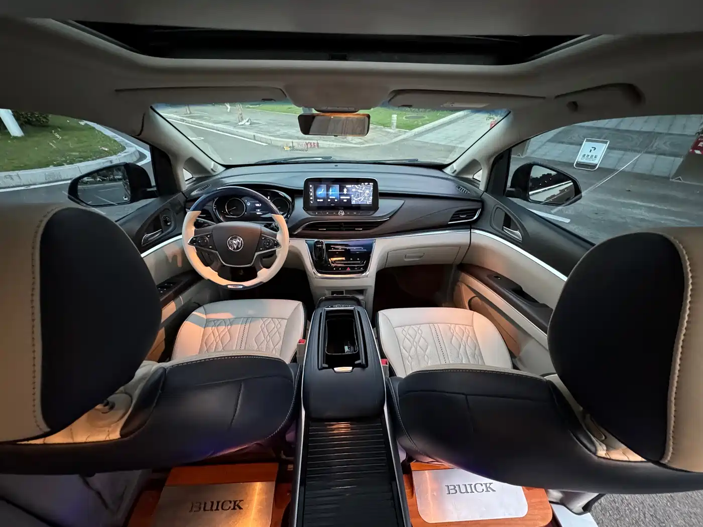 Buick GL8 2020 Land Business Class 652T Premium фото 9