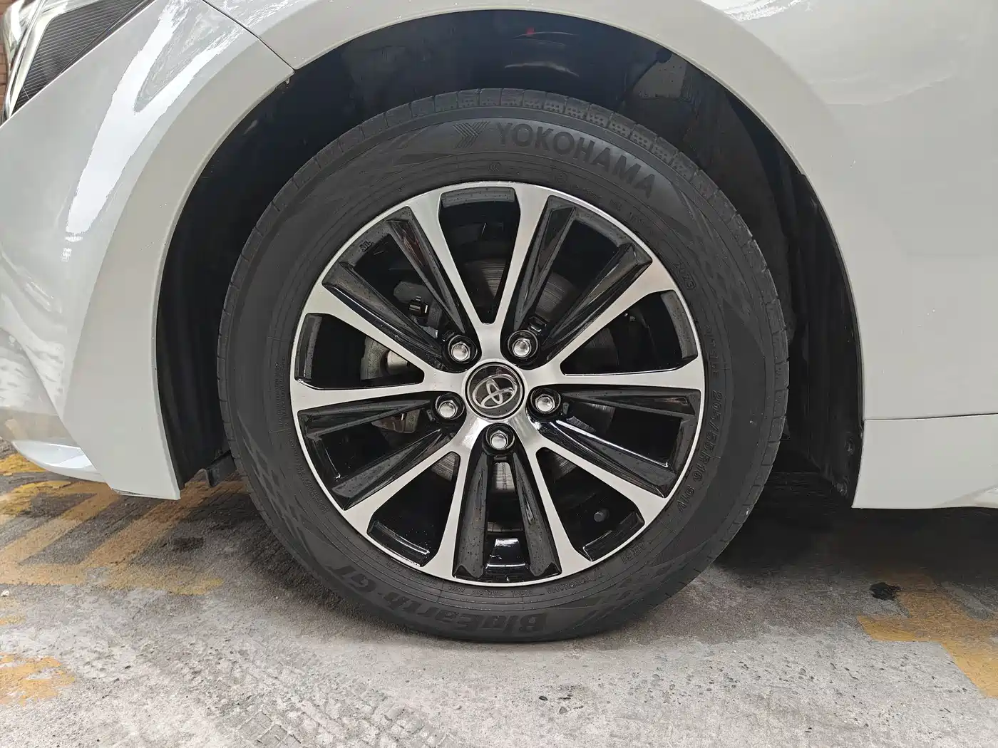 Toyota Levin 2023 Smart Hybrid 1.8L Luxury фото 31