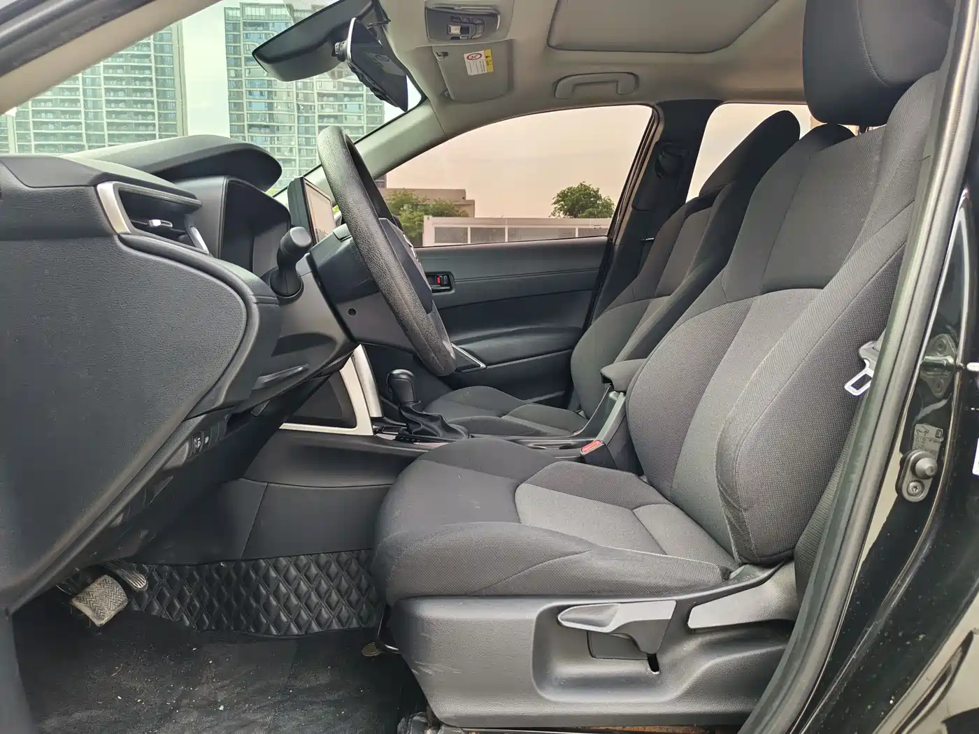 Toyota Frontlander 2022 2.0L CVT Elite фото 23