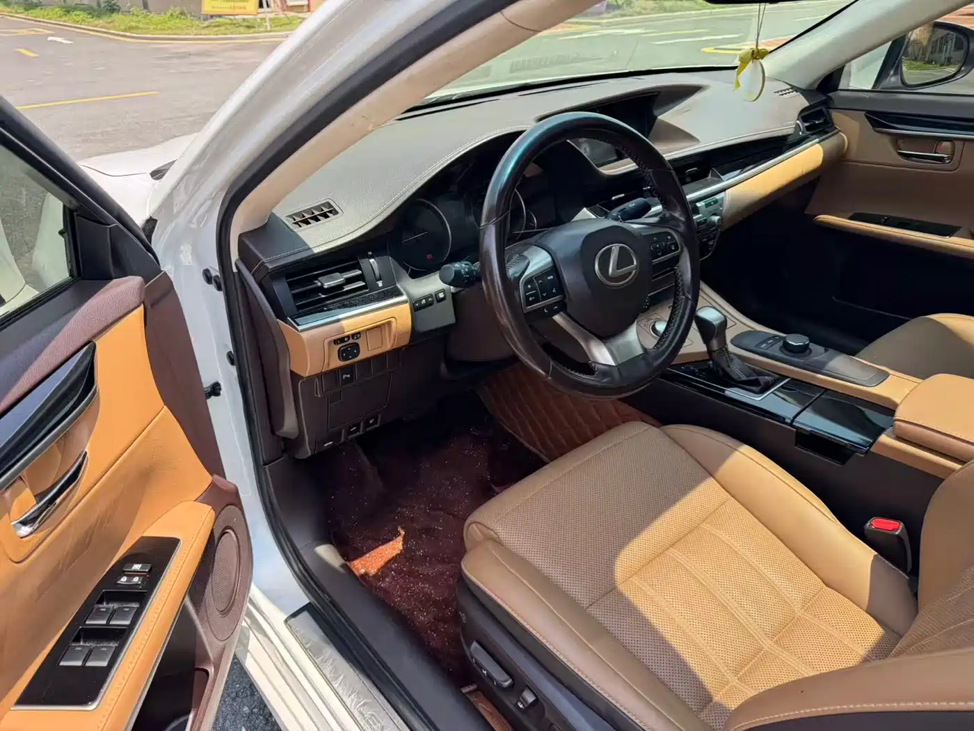 Lexus ES 2015 200 Elite Edition фото 4