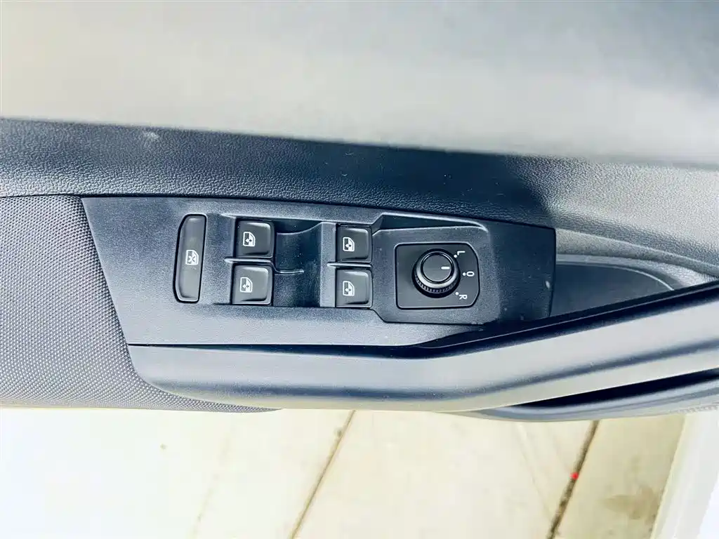 Volkswagen Lavida 2026 Model X-Ray 1.5L Premium Elegance Edition фото 16