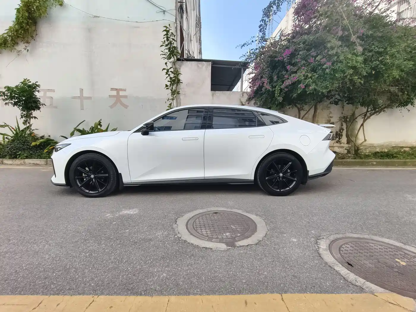CHANGAN UNI-V