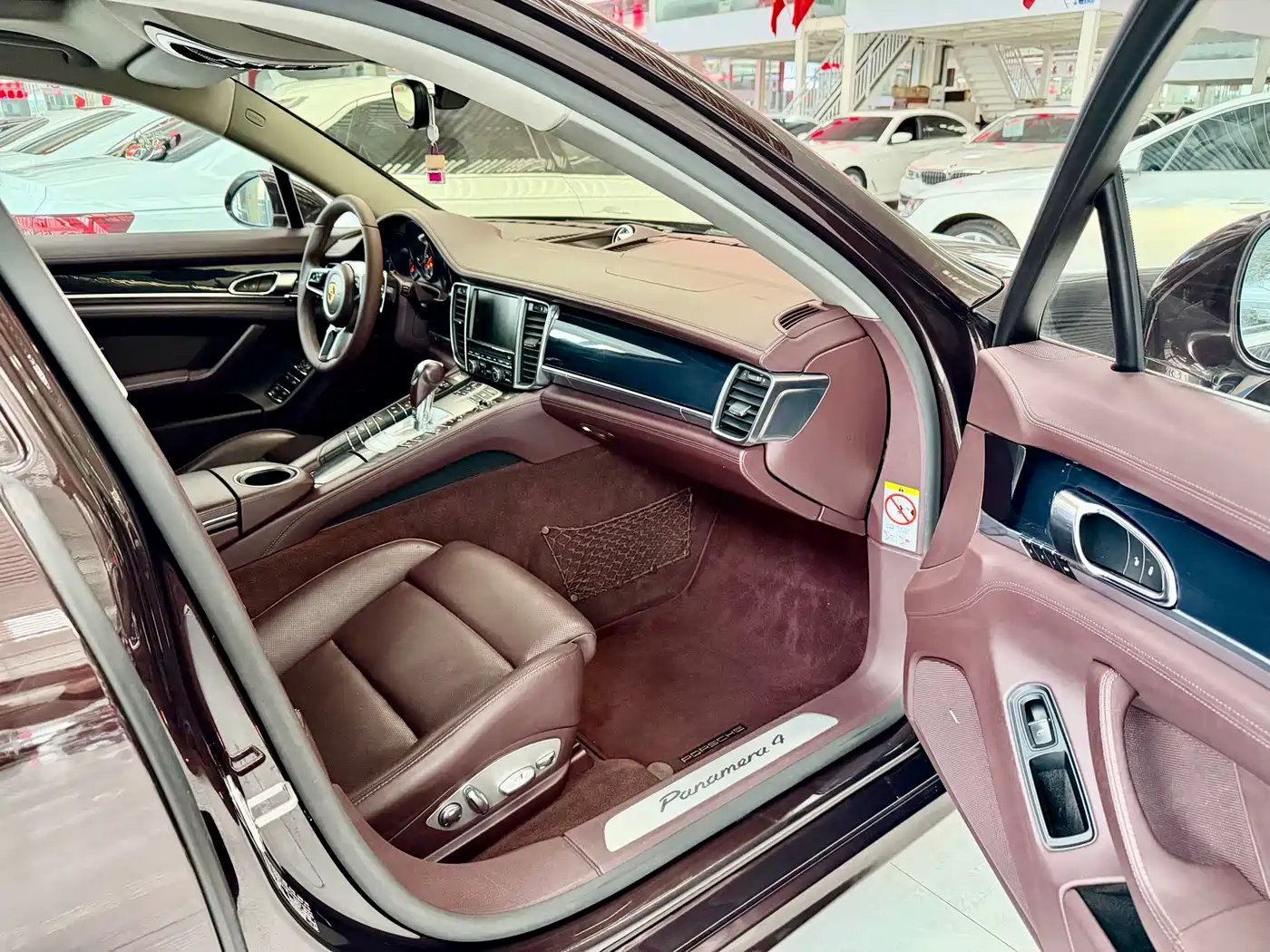 Porsche Panamera 2014 Panamera 4 Executive 3.0T фото 7