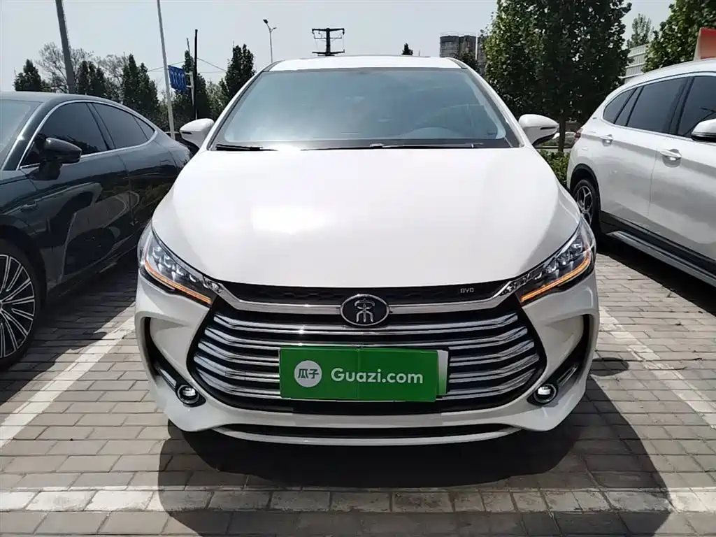 BYD Song MAX New Energy 2019 DM 1.5T Smart Connect Advance 7-seater China VI фото 3