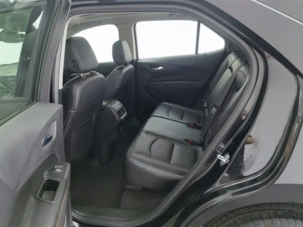 Chevrolet Equinox 2018 RS 550T Automatic 4WD Guardian Edition фото 15