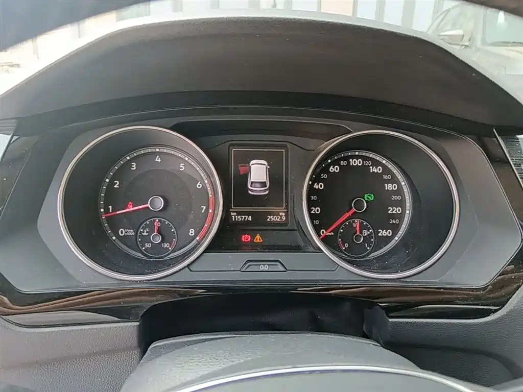 Volkswagen Tiguan L 2018 Facelift 330TSI Automatic 2WD Luxury Edition фото 12