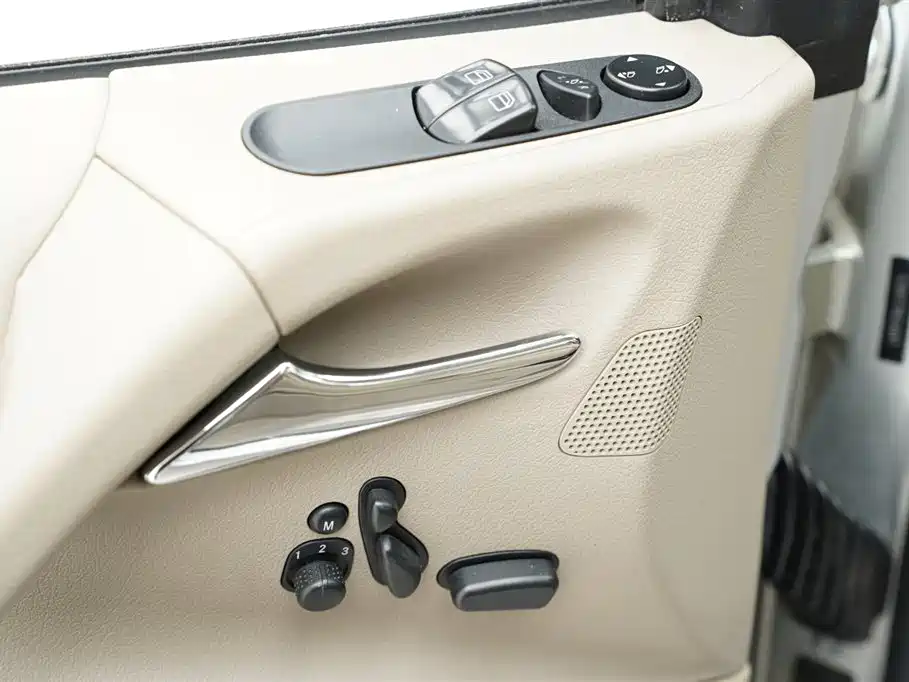 Mercedes-Benz Viano 2013 3.5L Haochi Edition фото 9
