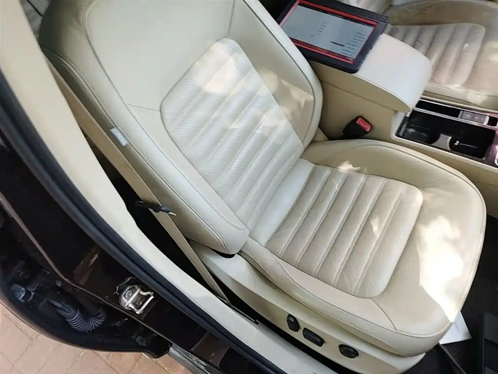 Volkswagen Passat 2015 1.8TSI DSG Prestige Edition фото 20