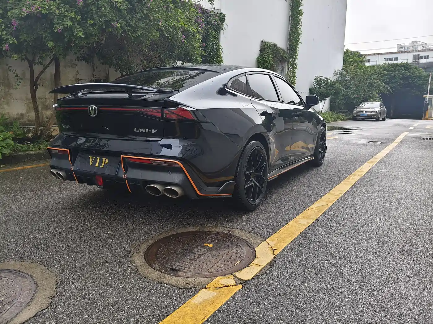 CHANGAN UNI-V