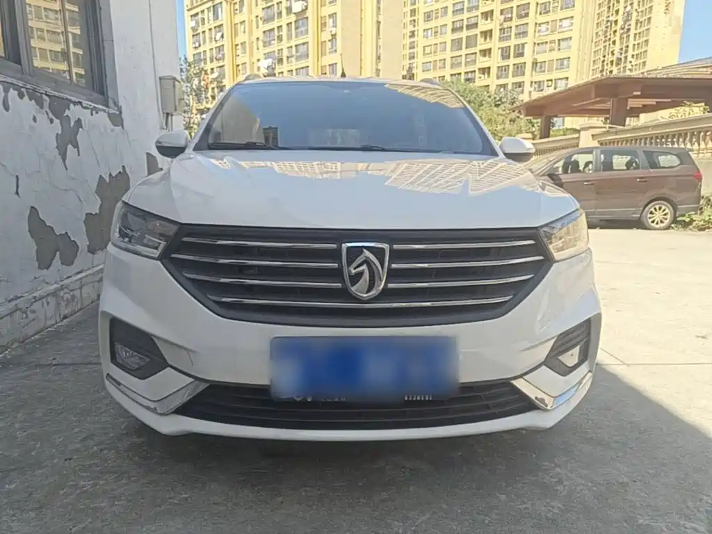 Фото 3 - Baojun 360