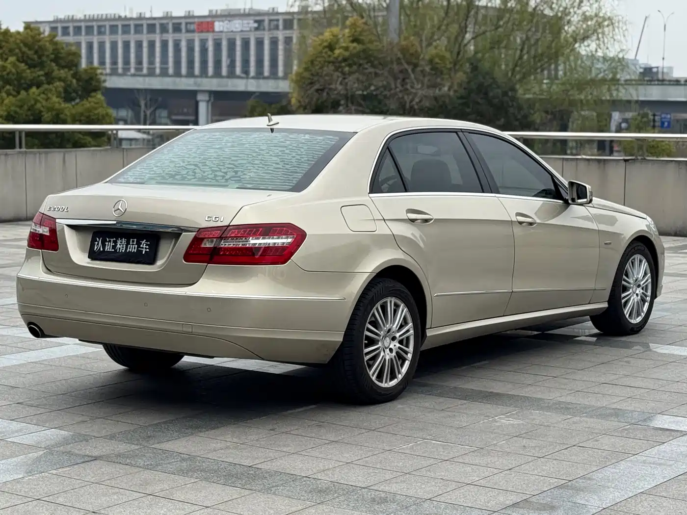 Mercedes-Benz E-Class 2011 E 200 L CGI Elegance фото 6