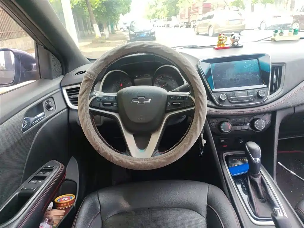 Chevrolet Monza 2019 RS 330T Auto Smooth Edition China VI фото 3