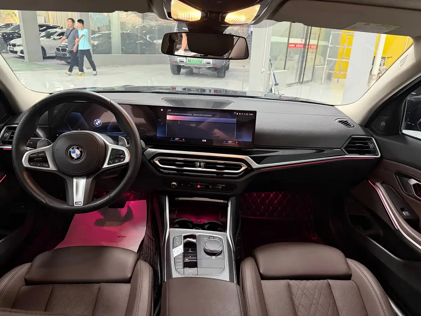 BMW 3 Series 2023 325Li M Sport Black Night Package фото 5