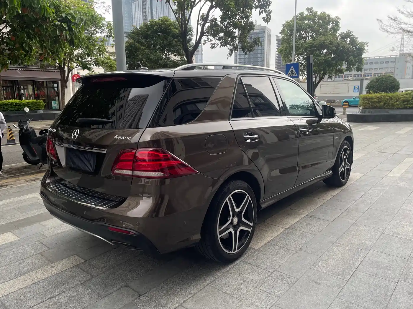 Mercedes-Benz GLE 2017 GLE 450 AMG 4MATIC фото 13