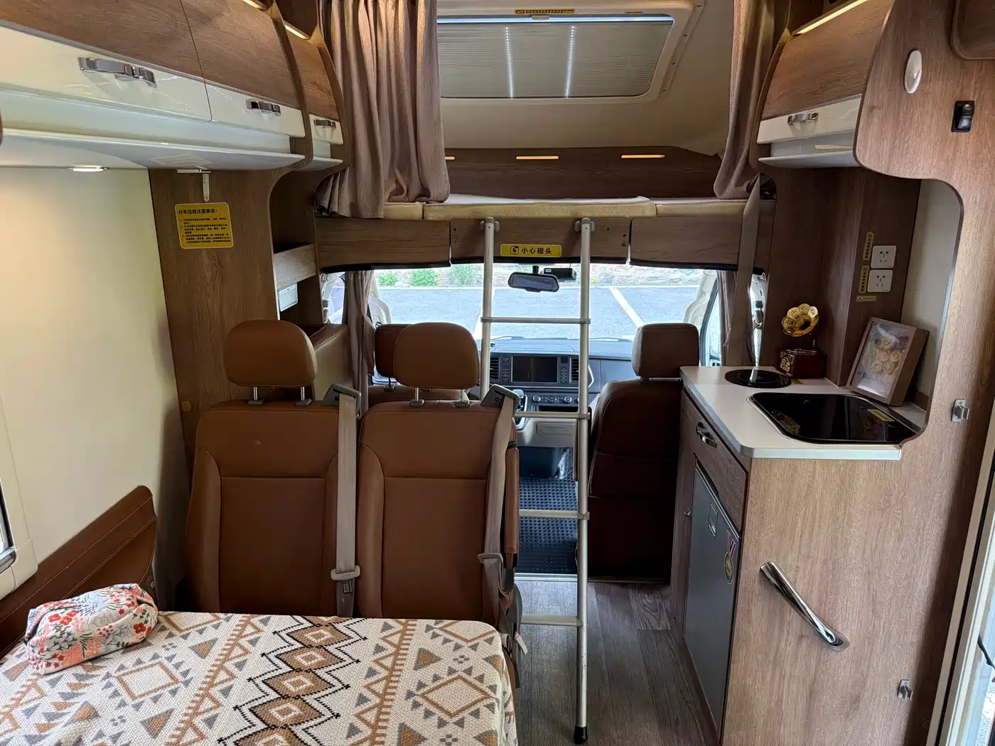 SAIC Maxus V80 RV 2021 2.0T Life Home V80 RV Horizontal Bed фото 17