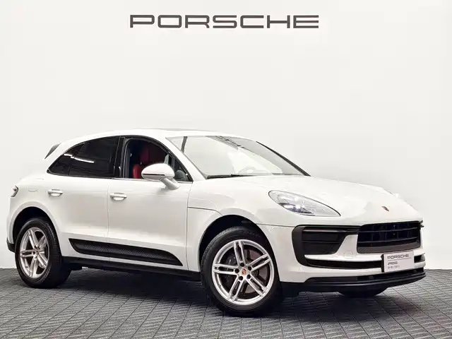 PORSCHE MACAN 2024