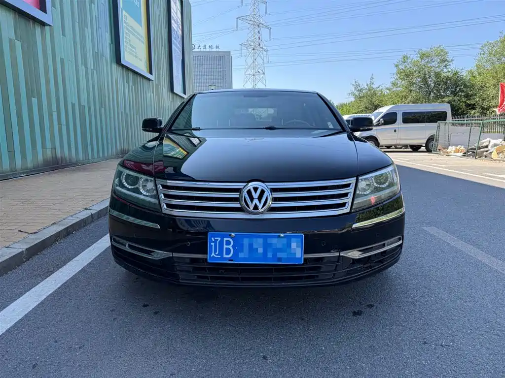 Volkswagen Phaeton 2011 3.6L V6 5-Seater Extended Comfort фото 2
