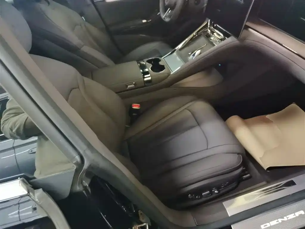 Denza Z9 2024 Model 1100km AWD Max Edition фото 25
