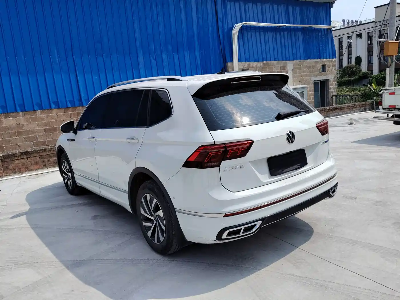 Volkswagen Tiguan L 2022 330TSI Automatic 2WD R-Line Flagship Edition фото 4