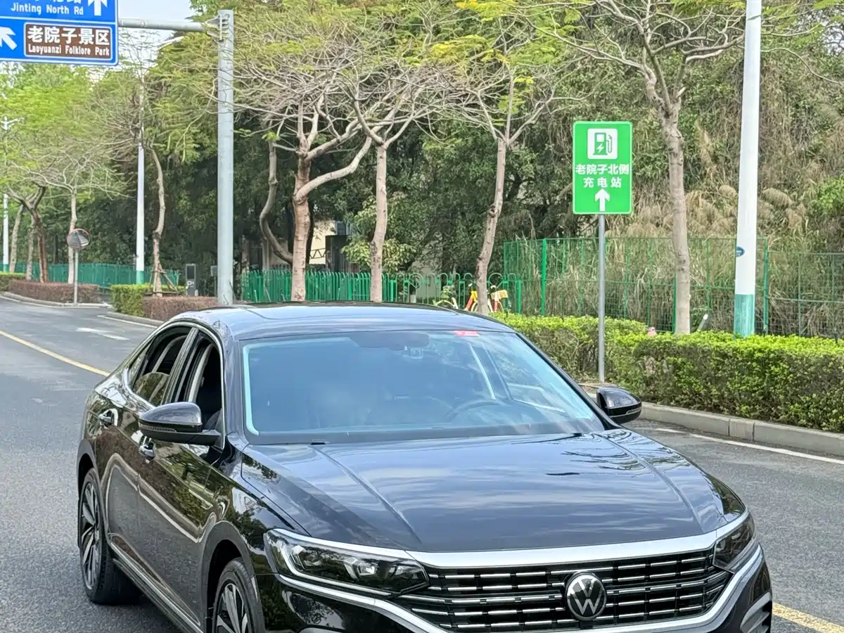 Volkswagen Passat 2024 330TSI Elite Edition фото 2