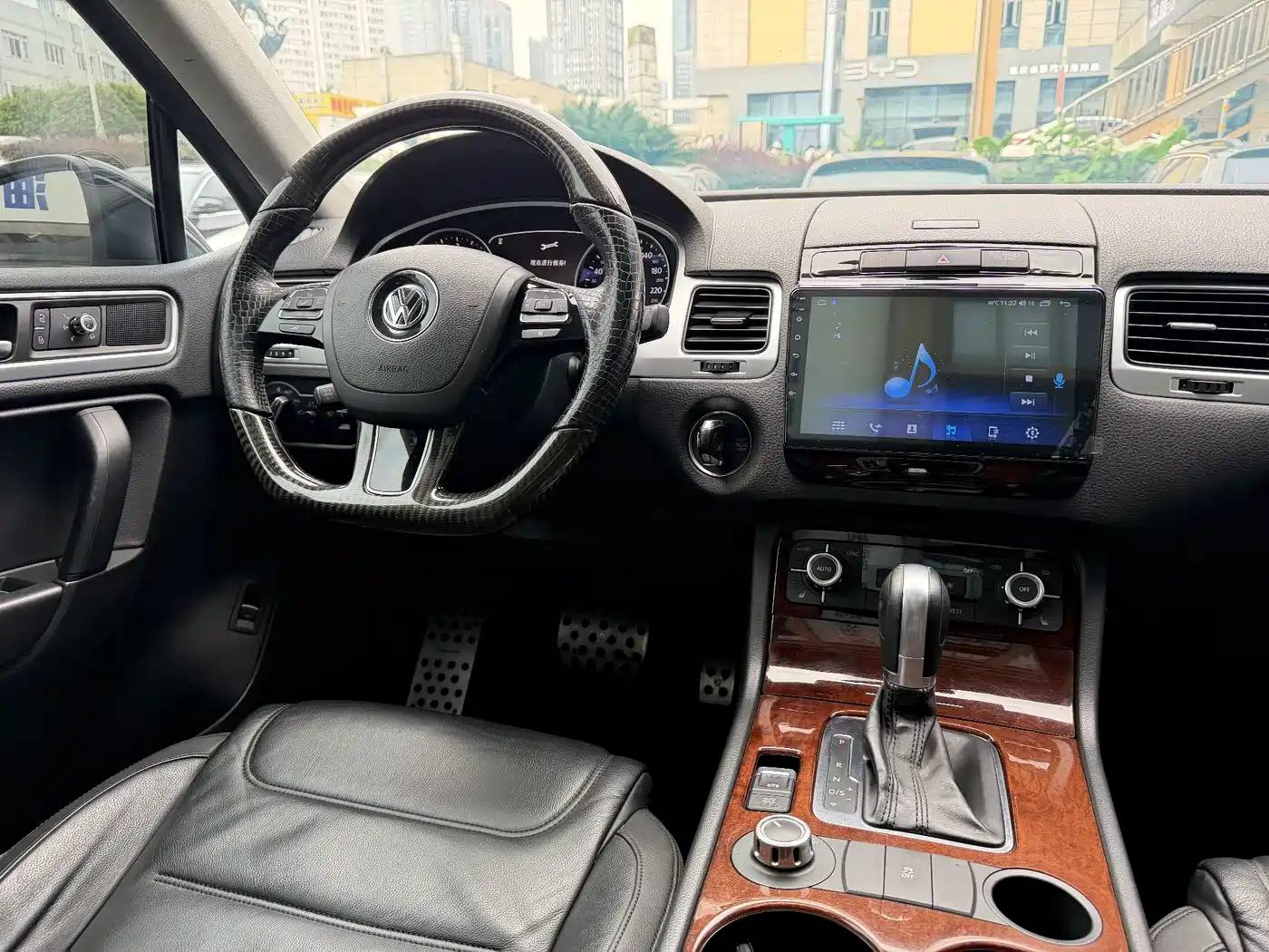 Volkswagen Touareg 2015 2011 3.0TDI Diesel Standard