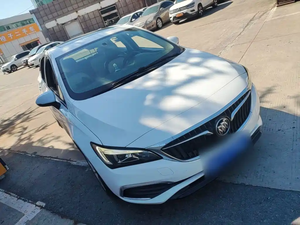 Фото 4 - Buick Verano