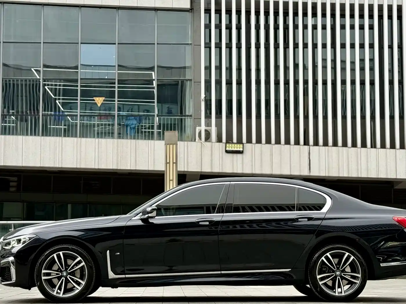 BMW 7 Series 2021 2021 Model 730Li M Sport Package